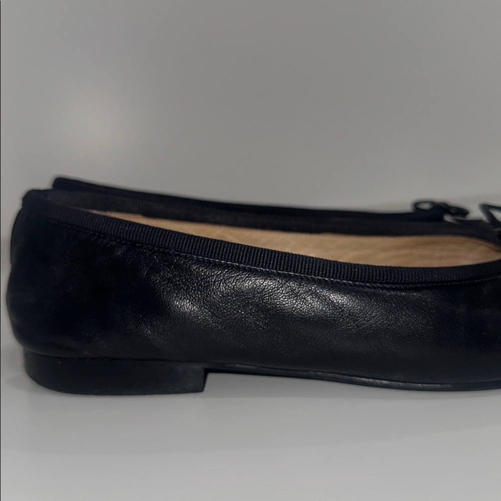 CHANEL Black Leather Ballerina
Flat with Patent Tow and Bow - Picture 8 of 16